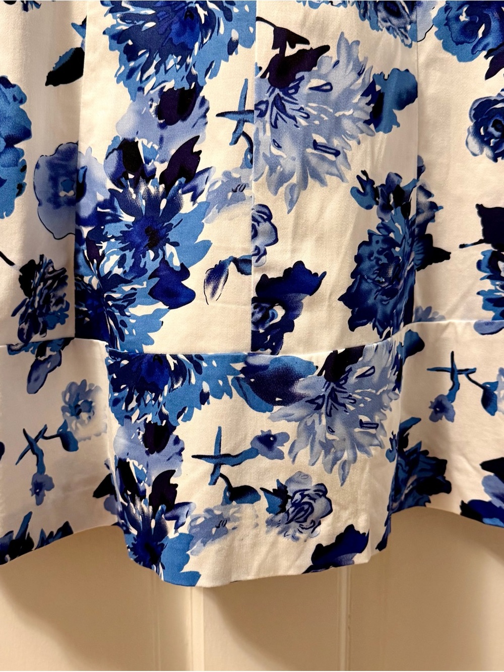 Chaps Women’s Blue and White Floral Cotton Fit and Flare Sleeveless Dress, 6 - Picture 5 of 7